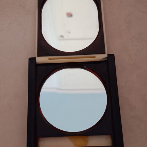 Double Compact Mirror like new