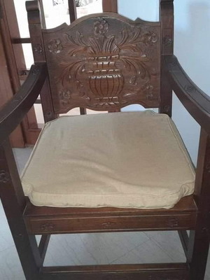 Carved antique furniture set with sofa and chair like new