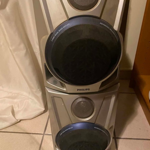 Philips floor speakers used with 2-way dual bass reflex design