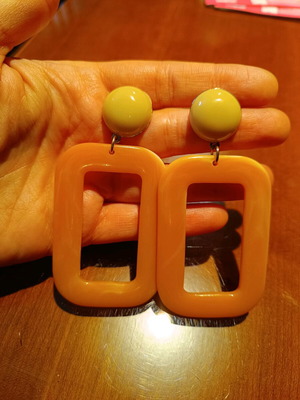 Mango earrings like new, orange, 70's style