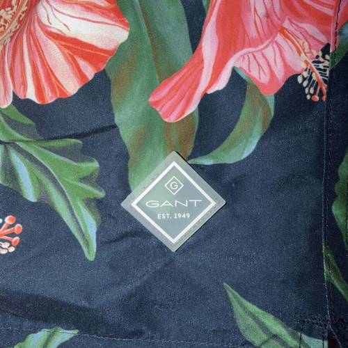 Gant floral swim shorts size S like new, colorful