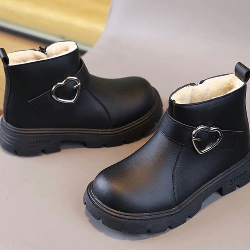 Children's boots size 33 new, black with beige fur