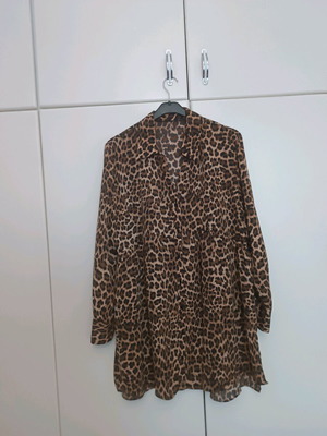 Leopard shirt like new, size L / 40 / 12