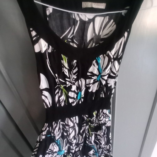 Summer dress M&S like new, black and white, size M