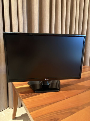 LG 22in monitor like new