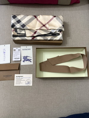 Burberry silk scarf unused, black and beige