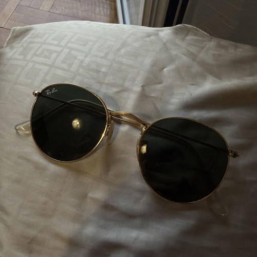 Ray Ban sunglasses unisex original like new, black and gold