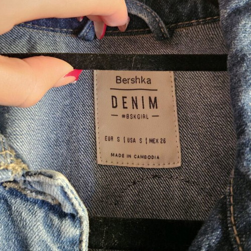 Denim jacket sleeveless Bershka like new, blue with print and sequins
