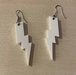 Lightning-shaped earrings like new, white