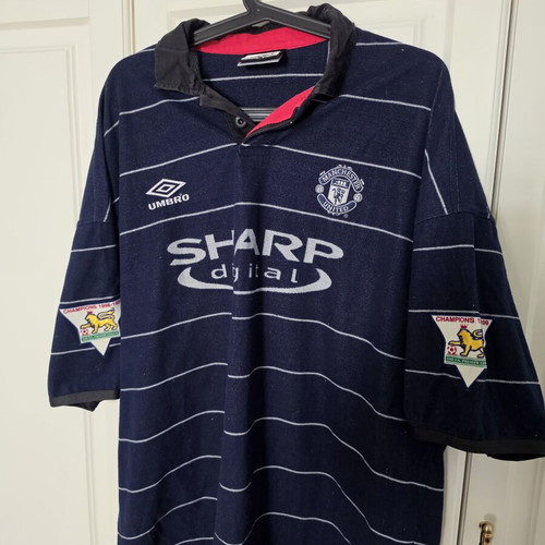 Manchester United David Beckham 1999-2000 away jersey