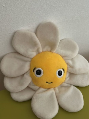 Plush daisy toy like new