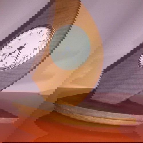 Ξύλινο επιτραπέζιο ρολόι μεταχειρισμένο σε σχήμα βάρκας με πανί 26x30 cm