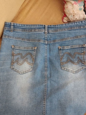 Mia Linea denim skirt like new, size 46/48, blue
