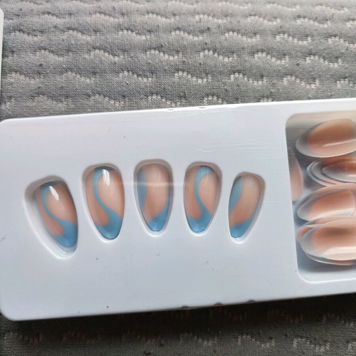 False nails new set of 24 with file and stickers