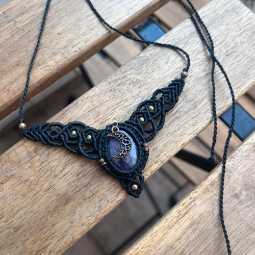 Macrame necklace with amethyst stone, new