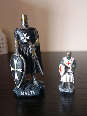 Crusader knights new decorative figurines