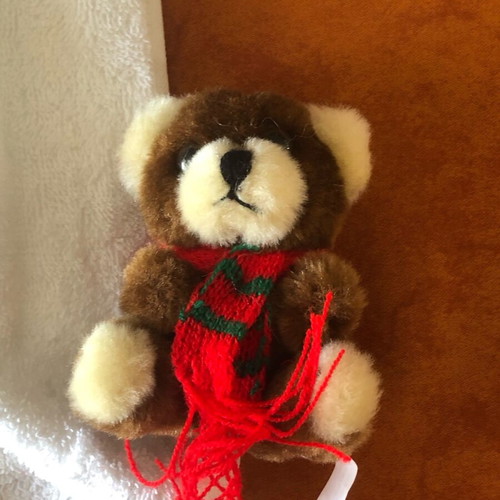 Children's gift towel new with teddy bear design in packaging