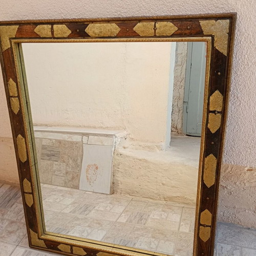 Mirror with brass leaves like new, large wooden frame