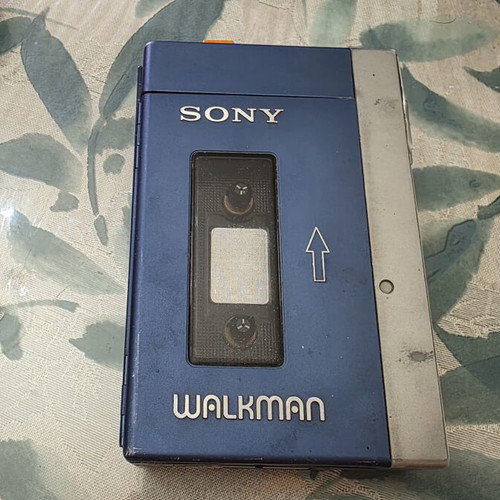 Sony TPS-L2 Stereo Cassette Player Walkman used, first generation collector