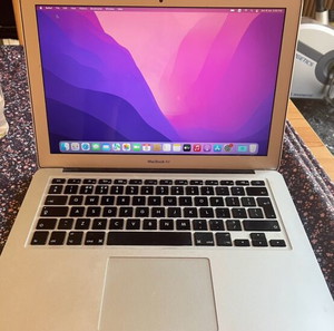 MacBook Air 13” | 8GB RAM | 1.6GHz i5 | (early 2015)