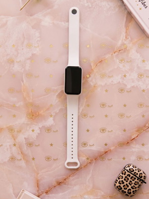Amazfit Band 7 smartwatch σαν καινούριο με καλώδιο φόρτισης