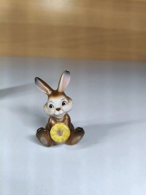 Goebel bunnies like new, set of 2 pieces