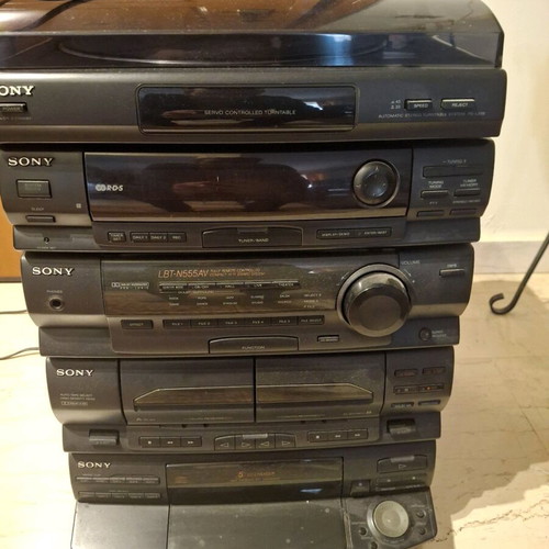 Sony Compact Hi Fi Stereo HCD-N555AV used, with turntable and cassette players
