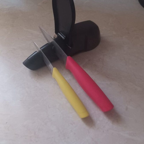 Tupperware Knife Sharpener new
