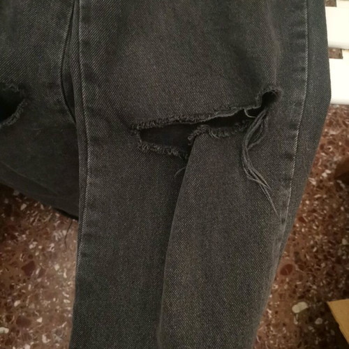 Stradivarius women's dark denim jeans used with knee rips, size S