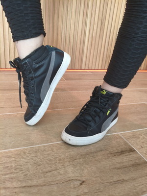 Puma athletic shoes like new, size 38, black