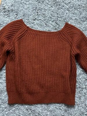 Women's knitted sweater used, scoop neck, burnt orange