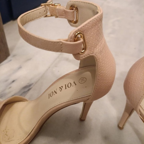Voi Noi high heels like new, beige, size 36