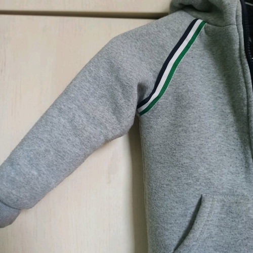 Children's gray jacket like new with fur lining
