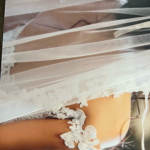 Wedding dress with veil like new, French lace, size S
