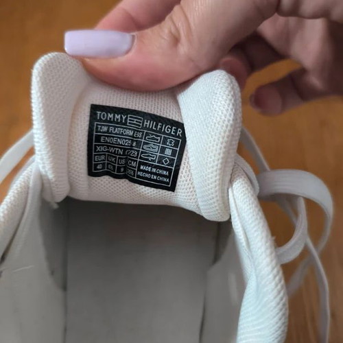 Tommy Hilfiger sneakers size 40, white