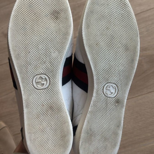 Gucci sneakers size 38.5 used, white and red