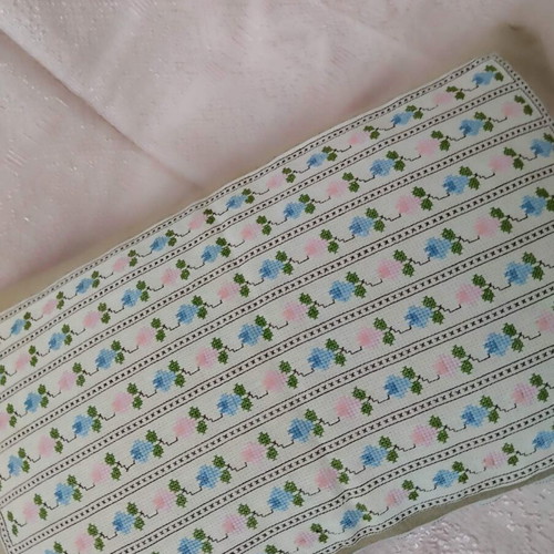 Decorative pillowcase like new, burlap with embroidery 63x35