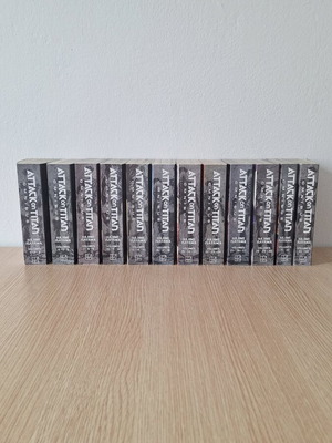 Attack on Titan manga σαν καινούργιο, τόμοι 1-34 στα Αγγλικά