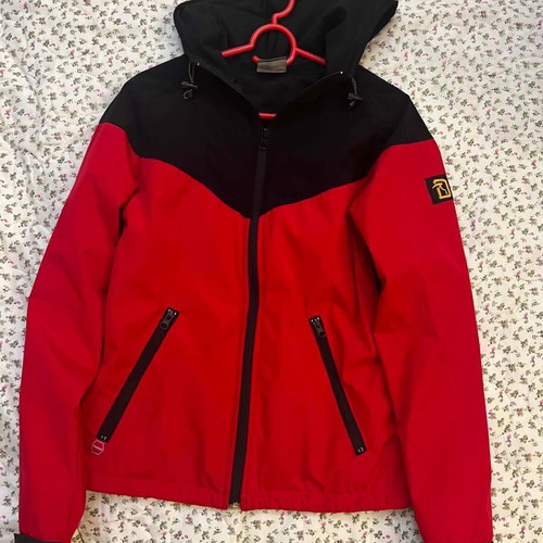 Unisex trekking jacket like new, breathable, sizes XS-S, black and red