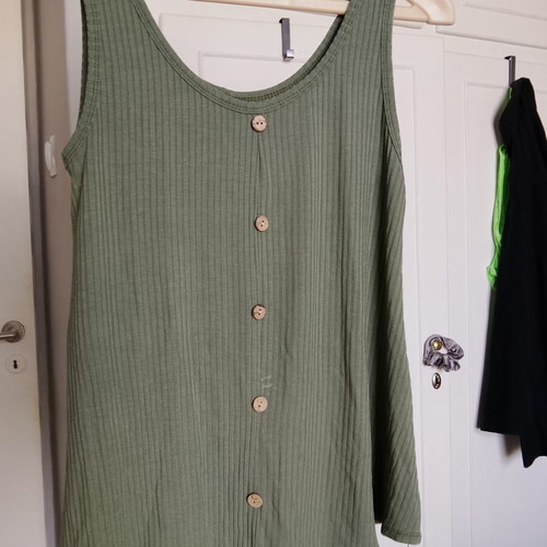 Khaki sleeveless top made in Italy like new