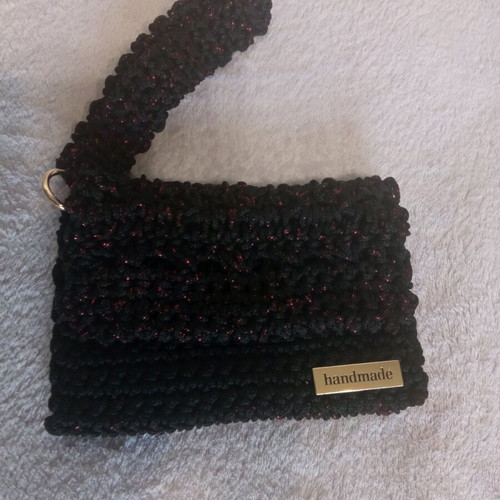 Handmade knitted handbag new, black-red