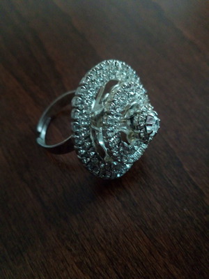 Cocktail spiral ring silver with crystals used