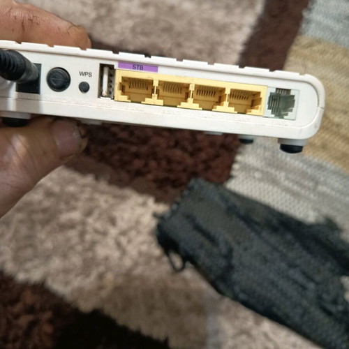 Zte router H108NS used, complete with power supply