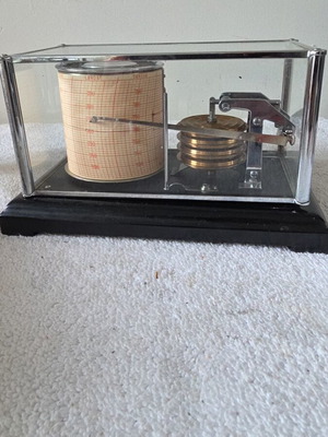 Lufft Barograph in very good working condition