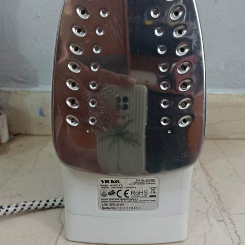 Vicko iron like new, fully functional