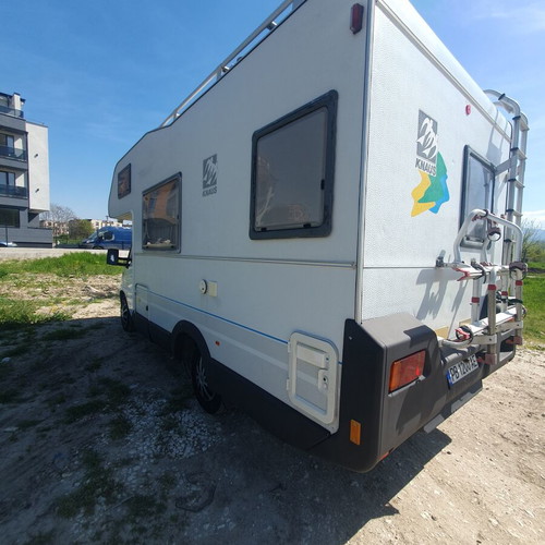 KNAUS camper used with two air conditioners and solar system