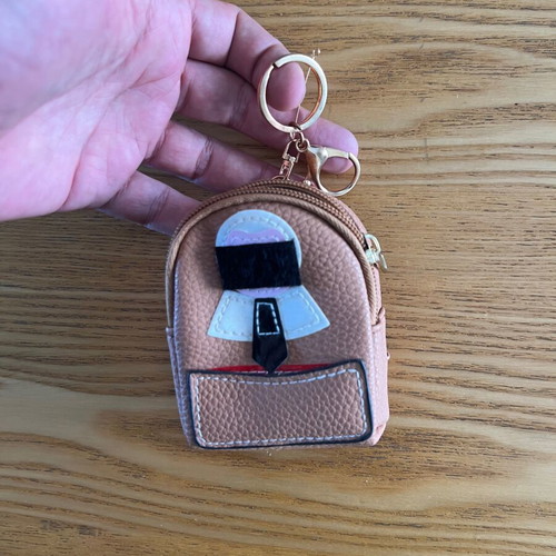 Mini backpack-shaped coin purse keychain, beige nude