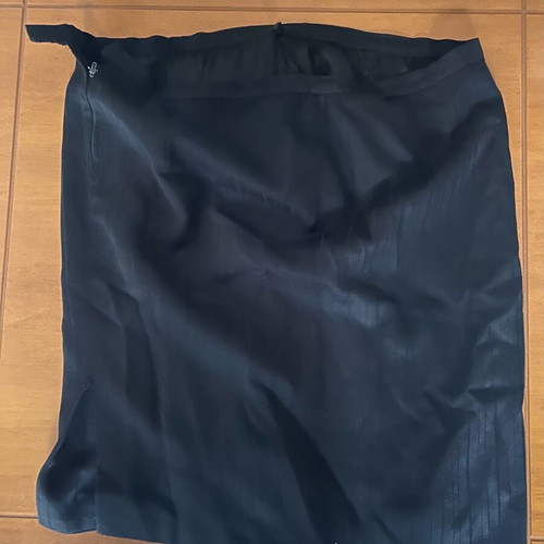 Black skirt size L like new