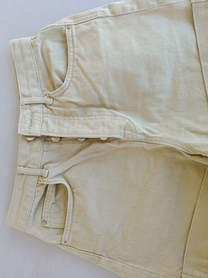 Ladi high-waist shorts with buttons used, size 36