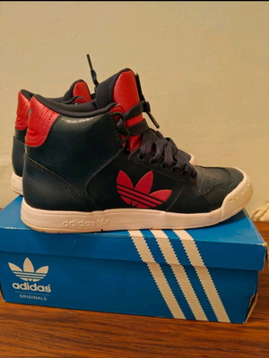 Adidas women's athletic boots like new, blue and pink, size 38